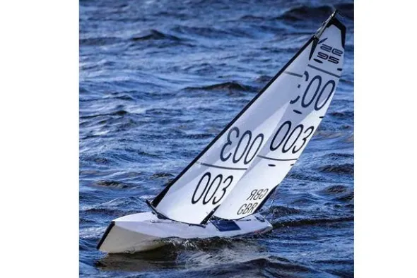 DRAGON FLITE 95 V3 950 MM - RTR BARCA A VELA - PNP