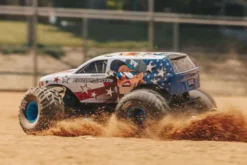 FREEDOM FLYER 223S 2WD BRUSHLESS - RTR MONSTER TRUCK 1:10 - BIANCO