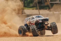 FREEDOM FLYER 223S 2WD BRUSHLESS - RTR MONSTER TRUCK 1:10 - BIANCO