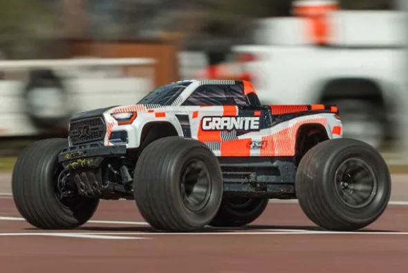 GRANITE MEGA 665 4X4 BRUSHED - RTR MONSTER TRUCK 1:10 - ORANGE
