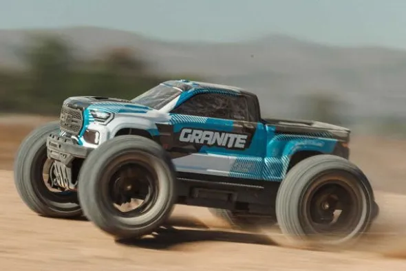 GRANITE 223S DSC 4X4 - RTR MONSTER TRUCK 1:10 - BLU