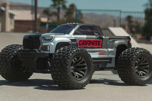 GRANITE 223S DSC 4X4 - RTR MONSTER TRUCK 1:10 - GUN METAL