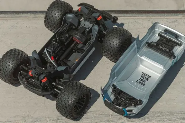 GRANITE 223S DSC 4X4 - RTR MONSTER TRUCK 1:10 - ROSSO