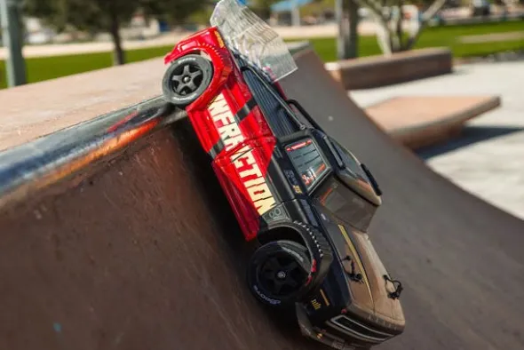 INFRACTION 223S DSC 4X4 - RTR ON-ROAD 1:8 - NERO/ROSSO
