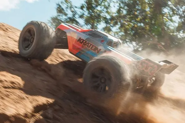 KRATON V6 BLX 4X4 BRUSHLESS 6S - RTR MONSTER TRUCK 1:8 - ARANCIO