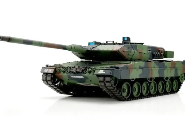 LEOPARD 2A6 MIMETICO PALLINI / INFRAROSSI CINGOLI IN METALLO 1:16