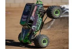 LMT 2.0 4X4 BRUSHLESS - GRAVE DIGGER - RTR MONSTER TRUCK 1:8