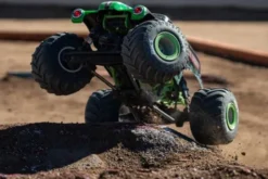 LMT 2.0 4X4 BRUSHLESS - GRAVE DIGGER - RTR MONSTER TRUCK 1:8