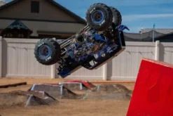 LMT 2.0 4X4 BRUSHLESS - SON-UVA DIGGER - RTR MONSTER TRUCK 1:8