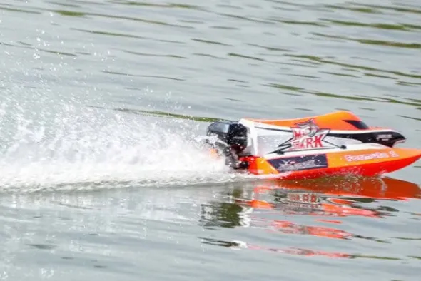 MAD SHARK V2 F1 - RTR MOTOSCAFO - ROSSO/NERO