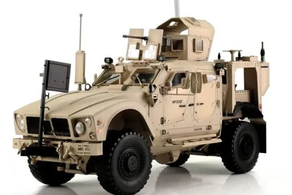 M-ATV MRAP - VEICOLO MILITARE 1:16