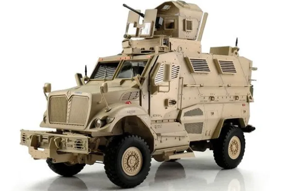 MAXX PRO MRAP - VEICOLO MILITARE 1:16