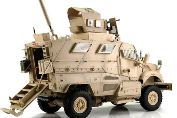 MAXX PRO MRAP - VEICOLO MILITARE 1:16