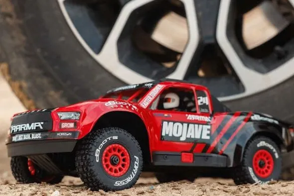 MOJAVE GROM MEGA 380 4X4 - RTR SHORT COURSE 1:16 - ROSSO/NERO