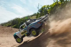 MOJAVE GROM MEGA 380 4X4 - RTR SHORT COURSE 1:16 - BLU/BIANCO