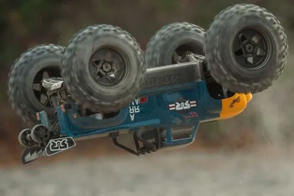 NOTORIOUS V6 4X4 BLX BRUSHLESS 6S - RTR MONSTER TRUCK 1:8 - BLU