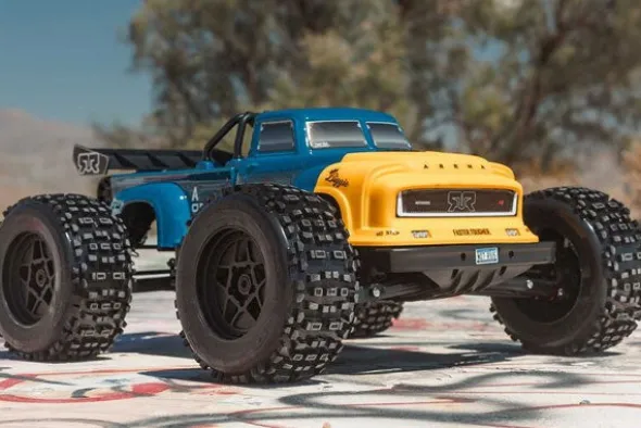 NOTORIOUS V6 4X4 BLX BRUSHLESS 6S - RTR MONSTER TRUCK 1:8 - BLU