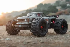 OUTCAST 4S V2 BLX - RTR MONSTER TRUCK 1:10 - GUN METAL