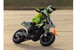 PROMOTO SM FXR SUPERMOTO + BATTERIA E CARICABATTERIA - RTR MOTO 1:4 BIANCO