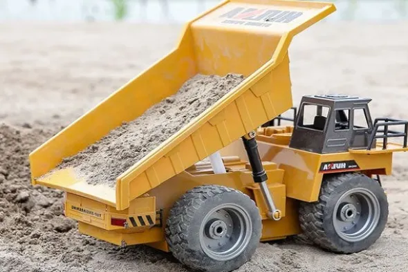 RC 1534 - AUTOCARRO CON CASSONE RIBALTABILE 6CH 1:18