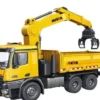RC 1575 - CAMION CON BRACCIO 1:14