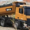 RC 1582 - CAMION DA CAVA METALLO 1:14