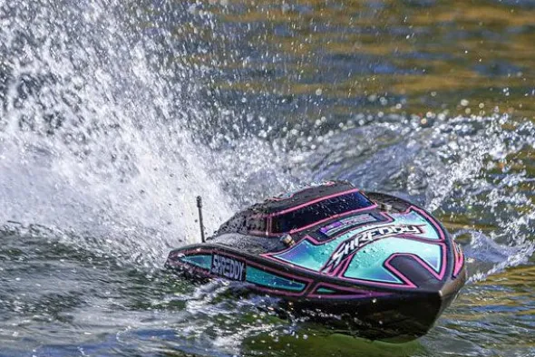 RECOIL 2 V2 26" AUTOADDRIZZANTE DEEP V - RTR MOTOSCAFO - SHREDDY