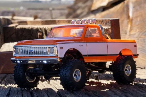 SCX24 CHEVROLET C10 4WD 1967-1972- RTR ROCK CRAWLER 1:24 - ORANGE