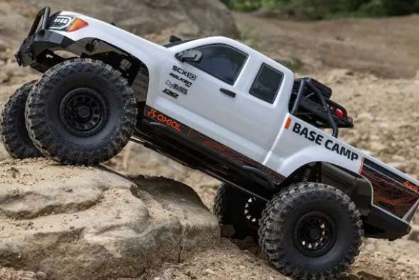 SCX10 III BASE CAMP 4X4 BRUSHED - RTR CRAWLER 1:10 - BIANCO