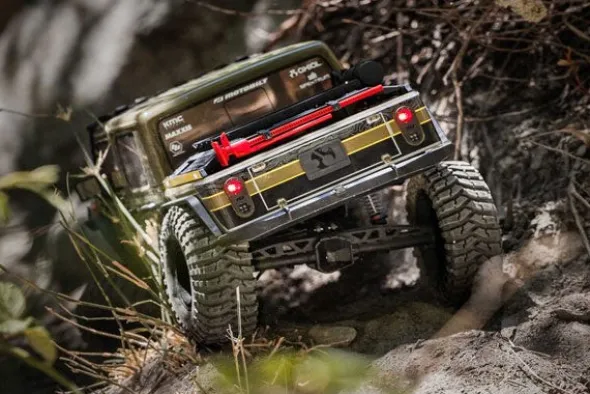 SCX10 III MOTOBILT WAYPOINT JEEP JT GLADIATOR 4X4 BRUSHED - RTR CRAWLER 1:10 - VERDE
