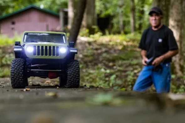SCX6 JEEP JLU WRANGLER BRUSHLESS - RTR CRAWLER 1:6 - VERDE
