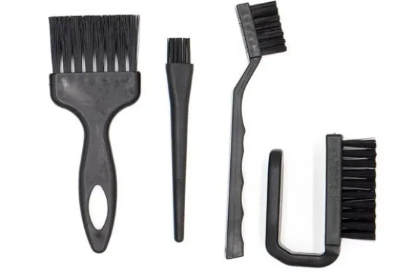 SET DA 4 SPAZZOLE PER PULIZIA RC - HTR-1931