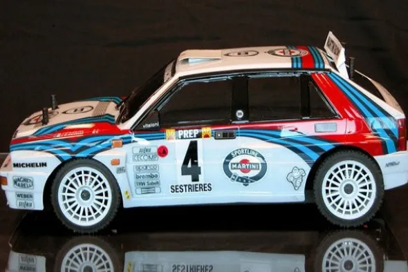 THE RALLY LEGENDS - LANCIA DELTA INTEGRALE EVO 2 RALLY 1992 - RTR RALLY 1:10