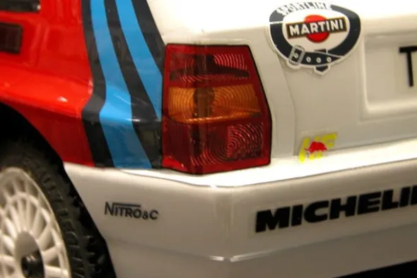 THE RALLY LEGENDS - LANCIA DELTA INTEGRALE EVO 2 RALLY 1992 - RTR RALLY 1:10