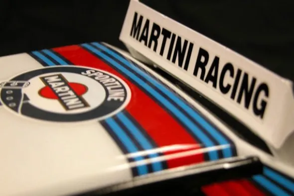 THE RALLY LEGENDS - LANCIA DELTA INTEGRALE EVO 2 RALLY 1992 - RTR RALLY 1:10