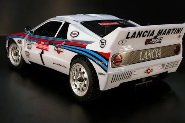THE RALLY LEGENDS - LANCIA 037 RALLY GRUPPO B - RTR RALLY 1:10