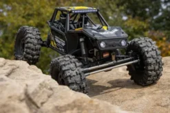 UTB10 CAPRA 1.9 4X4 BRUSHED - RTR CRAWLER 1:10 - GIALLO