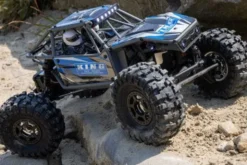 UTB18 CAPRA 4X4 BRUSHED - RTR CRAWLER 1:18 - BLU