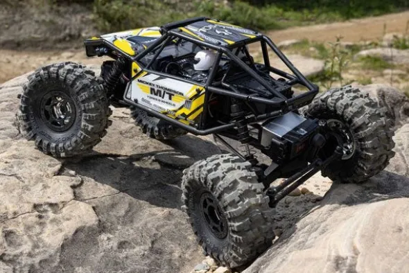 UTB18 CAPRA 4X4 BRUSHED - RTR CRAWLER 1:18 - GIALLO